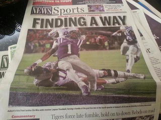 Illustration for article titled Auburn Newspaper Defends Publishing Photo Of Laquon Treadwell's Injury